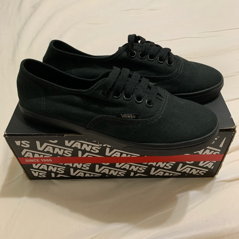 All black Vans authentic lo pro Men 4.5/ Women 6